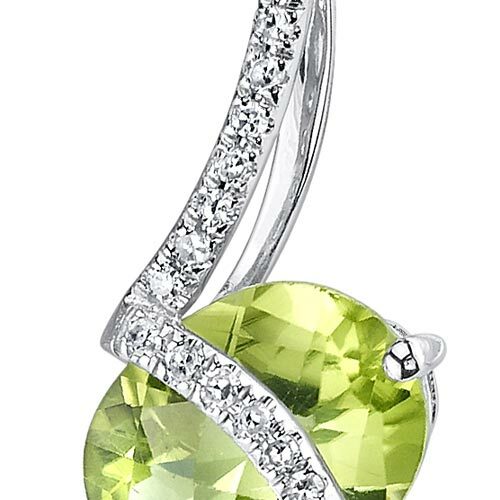 Peridot Pendant Necklace 14 Karat White Gold Oval 1.91 Carats