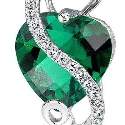 Emerald Pendant Necklace 14 Karat White Gold Heart 2.5 Carats