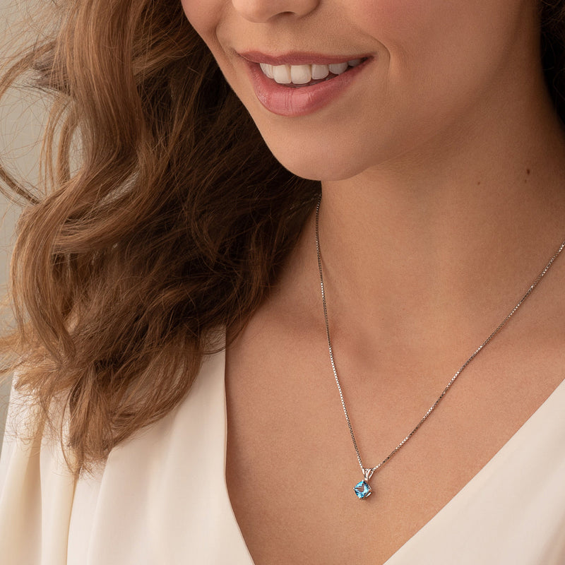 Swiss Blue Topaz Pendant Necklace 14 Karat White Gold 1.03 Carat