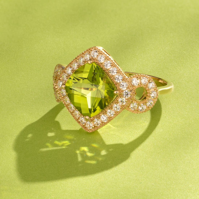 Peridot Ring 14K Yellow Goold Cushion Cut 2.50 Carats