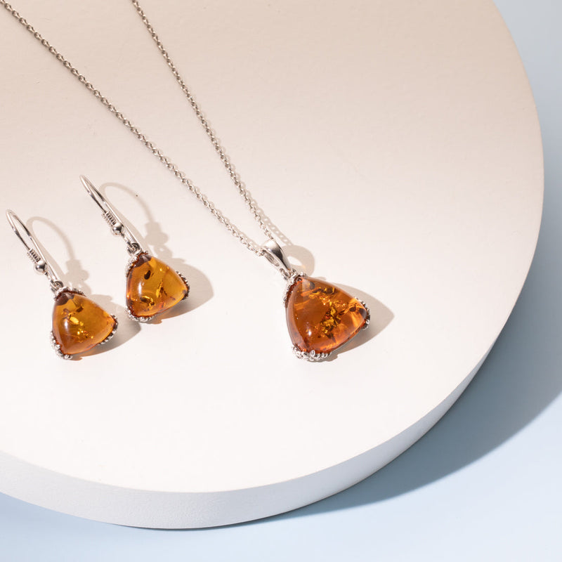 Genuine Baltic Amber Trillion Shape Pendant Necklace in Sterling Silver creative 2