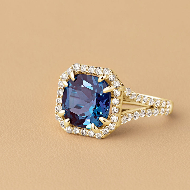 Peora Alexandrite and Diamond Cushion Cut Ring 14K Yellow Gold